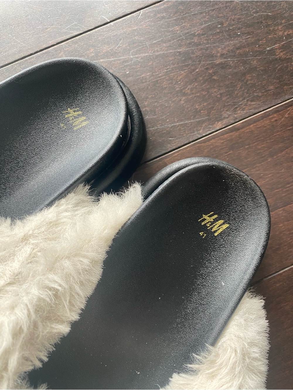 H&M Cream Faux-Fur Crossband Slide Sandals - Picture 2 of 5
